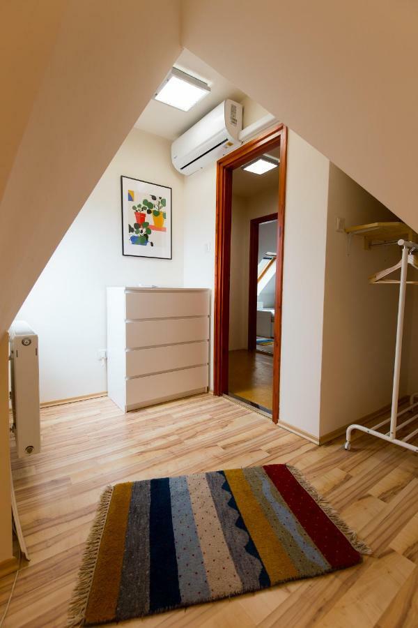 Two Towers Apartman Mişcolţ Exterior foto